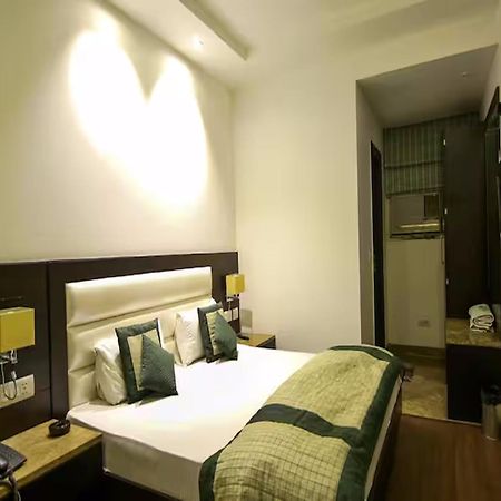 Hotel Chanchal Continental - 02 Mins From New Delhi Railway Station Buitenkant foto