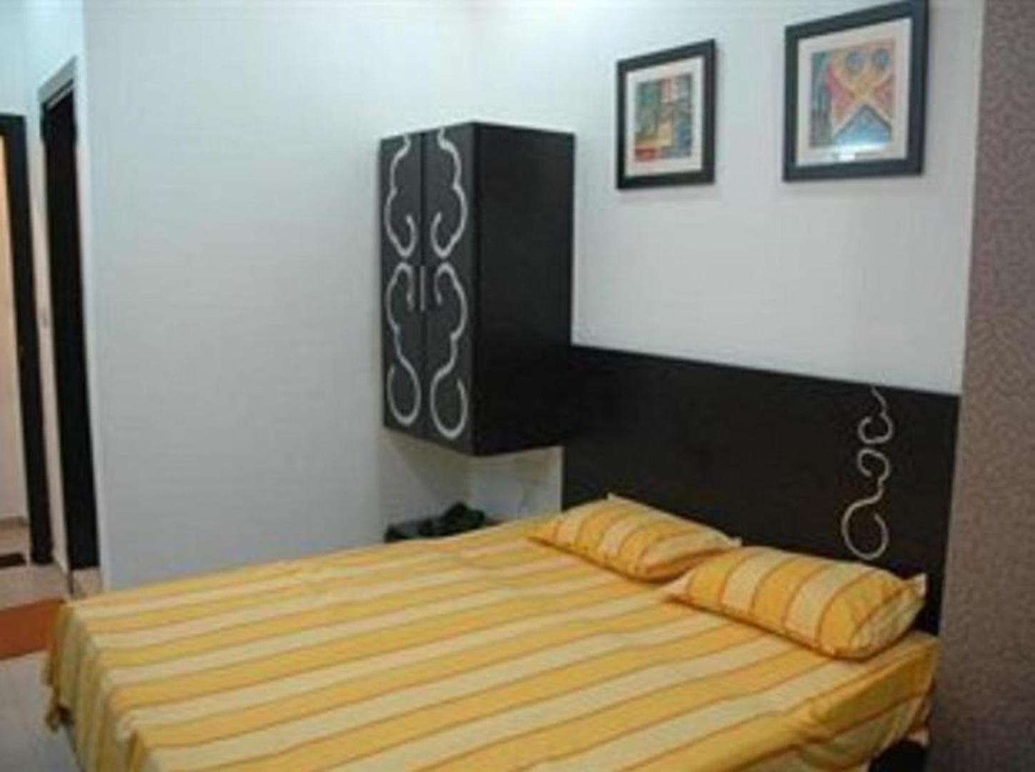 Hotel Chanchal Continental - 02 Mins From New Delhi Railway Station Buitenkant foto