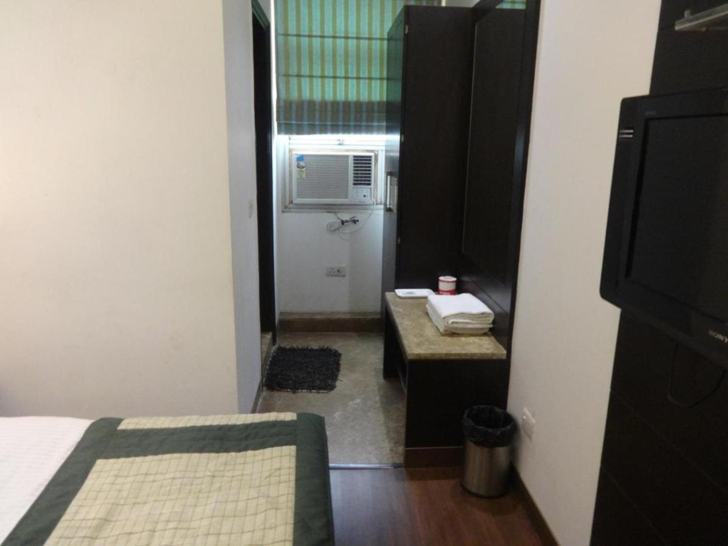 Hotel Chanchal Continental - 02 Mins From New Delhi Railway Station Buitenkant foto