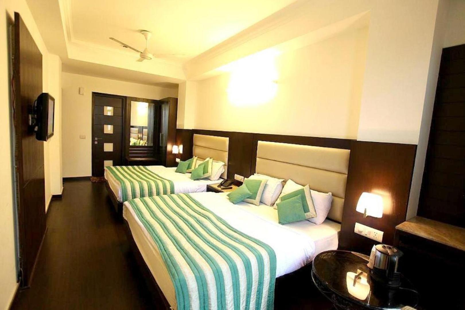 Hotel Chanchal Continental - 02 Mins From New Delhi Railway Station Buitenkant foto