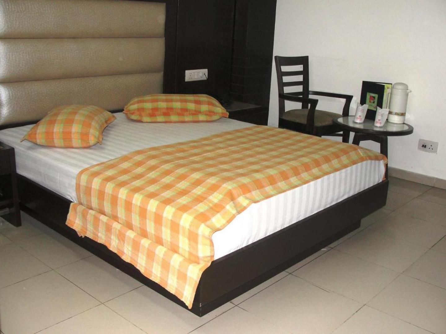 Hotel Chanchal Continental - 02 Mins From New Delhi Railway Station Buitenkant foto