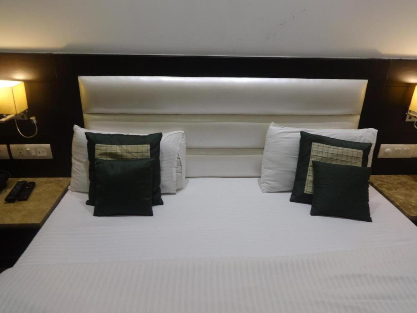 Hotel Chanchal Continental - 02 Mins From New Delhi Railway Station Buitenkant foto