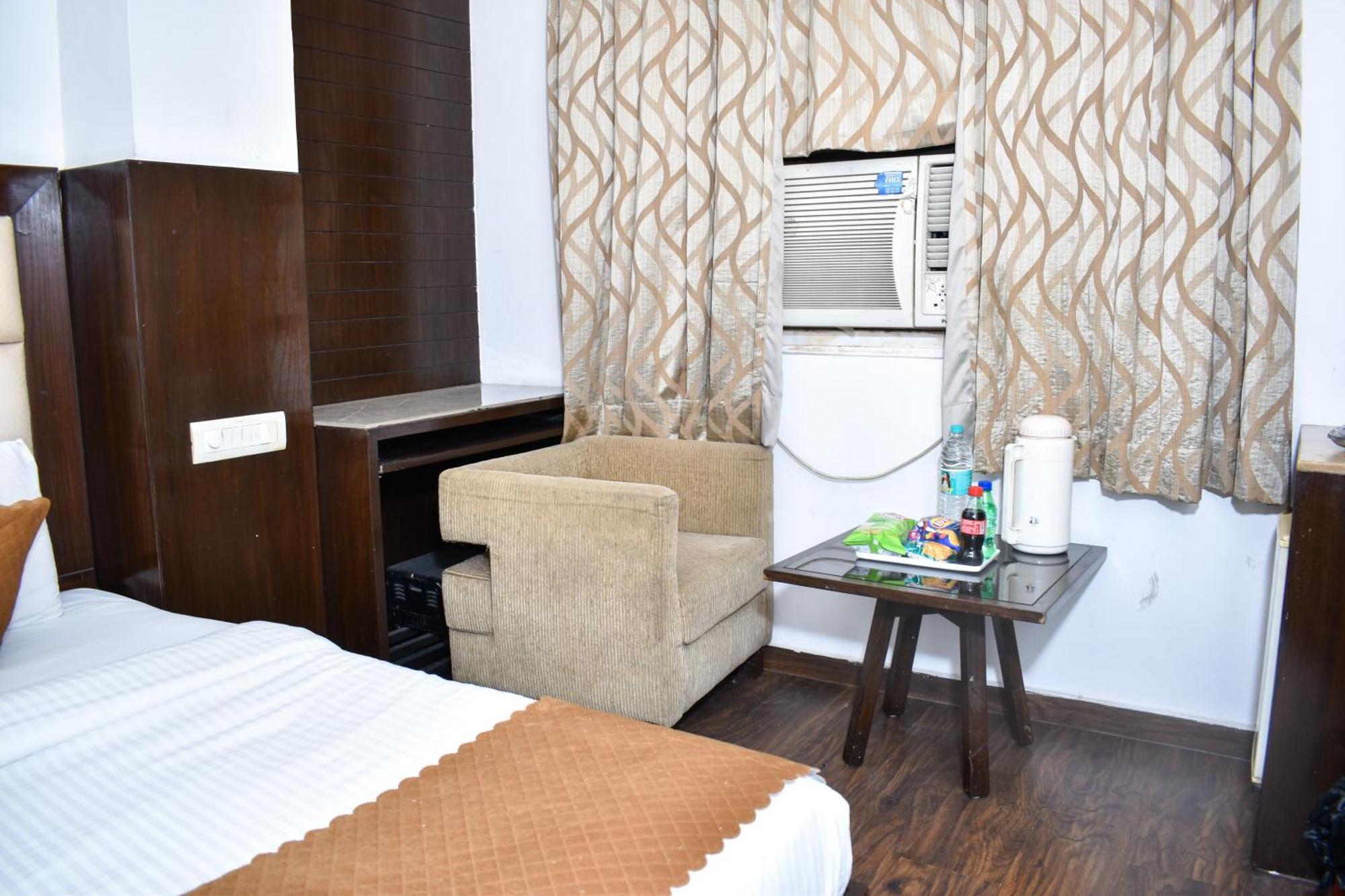 Hotel Chanchal Continental - 02 Mins From New Delhi Railway Station Buitenkant foto