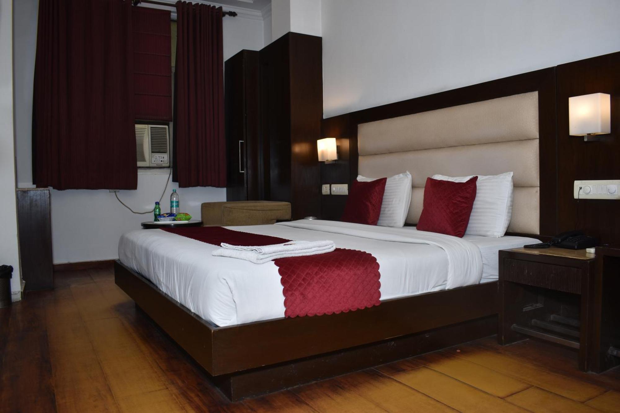 Hotel Chanchal Continental - 02 Mins From New Delhi Railway Station Buitenkant foto