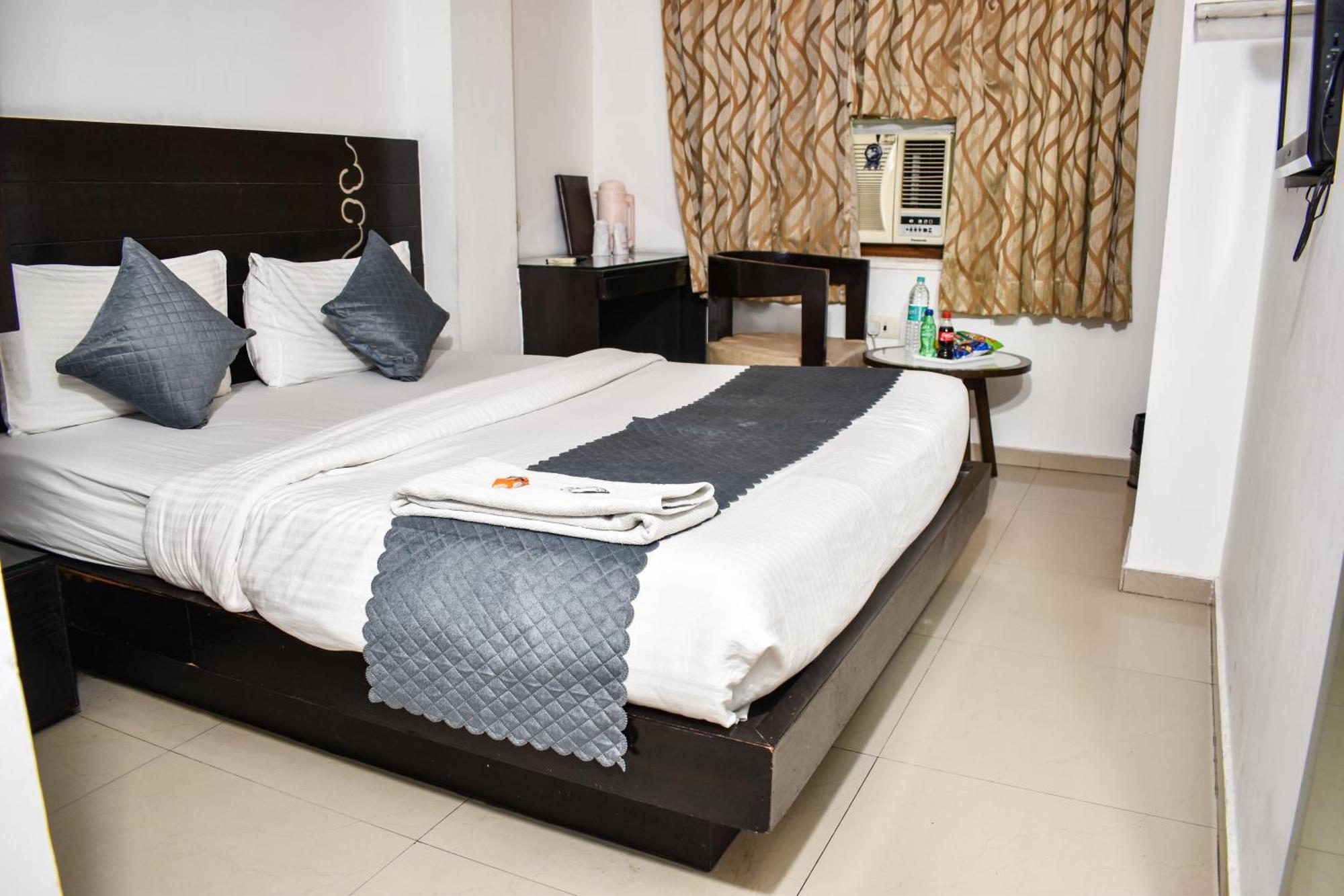 Hotel Chanchal Continental - 02 Mins From New Delhi Railway Station Buitenkant foto