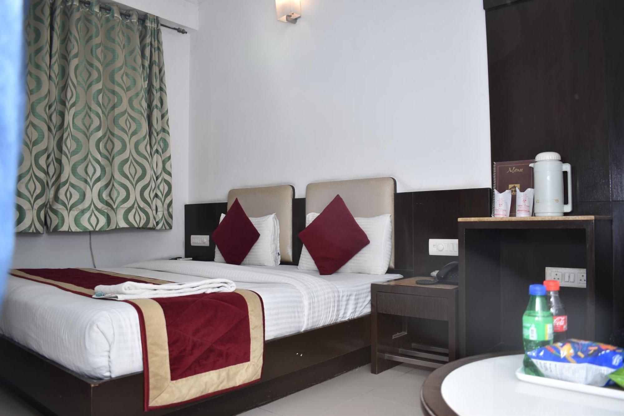 Hotel Chanchal Continental - 02 Mins From New Delhi Railway Station Buitenkant foto