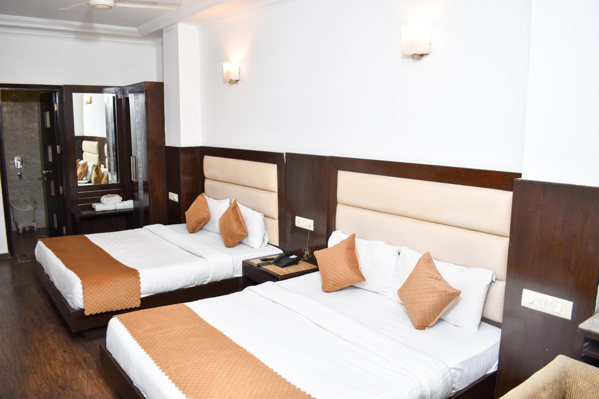 Hotel Chanchal Continental - 02 Mins From New Delhi Railway Station Buitenkant foto