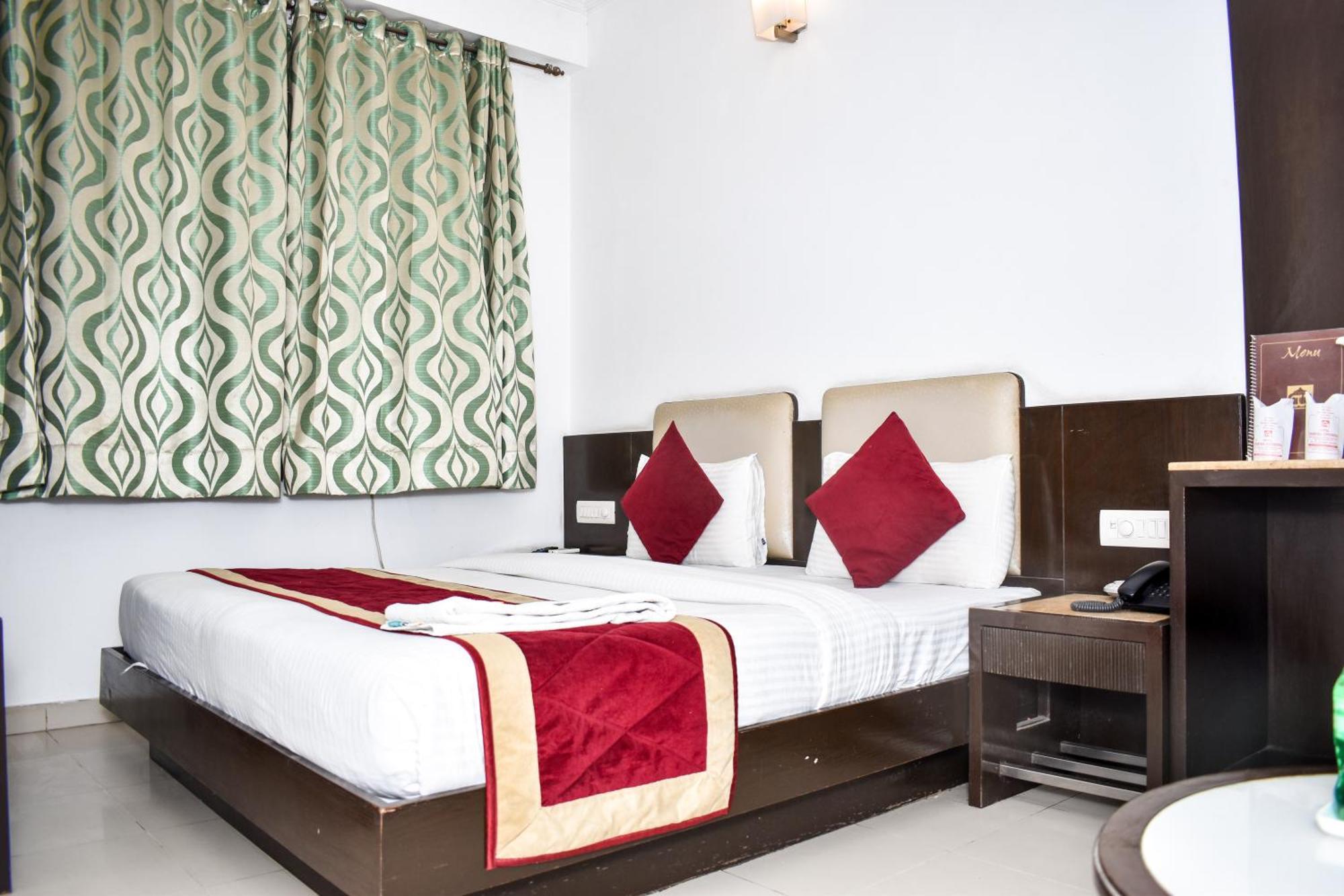Hotel Chanchal Continental - 02 Mins From New Delhi Railway Station Buitenkant foto