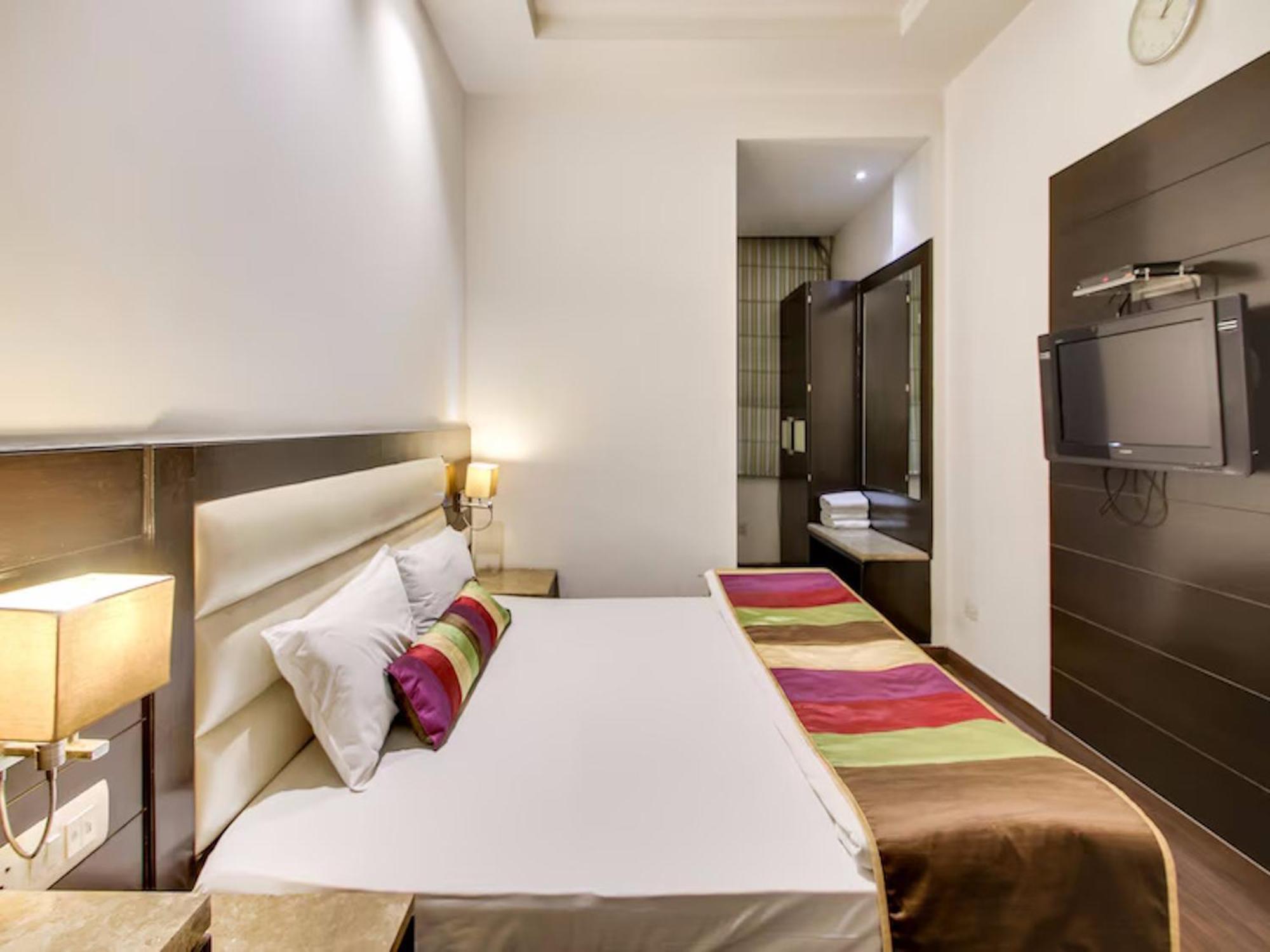 Hotel Chanchal Continental - 02 Mins From New Delhi Railway Station Buitenkant foto