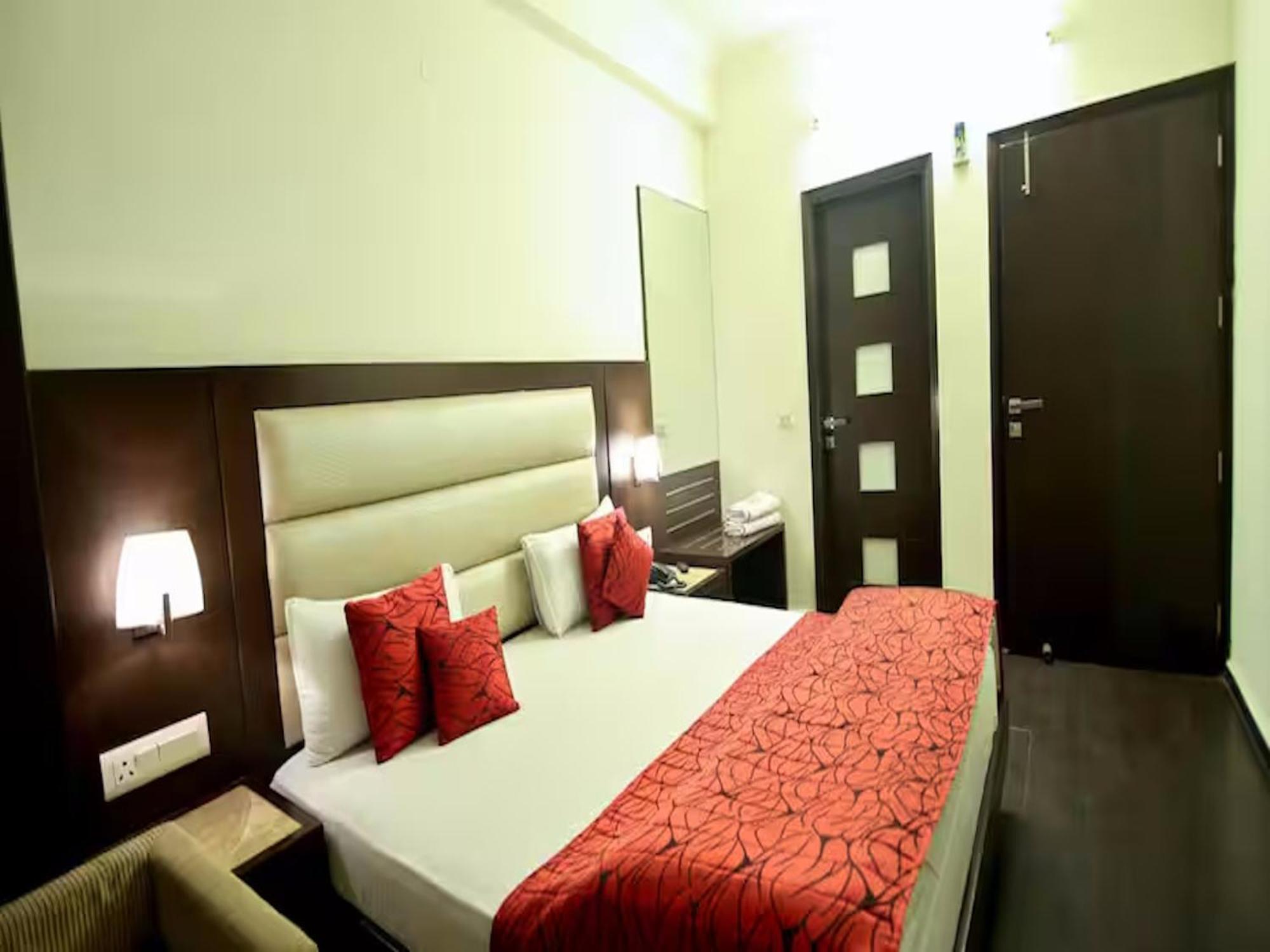 Hotel Chanchal Continental - 02 Mins From New Delhi Railway Station Buitenkant foto